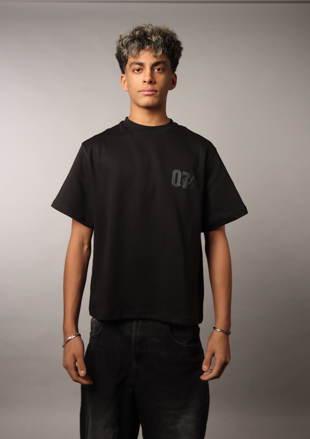 07 Tee Black