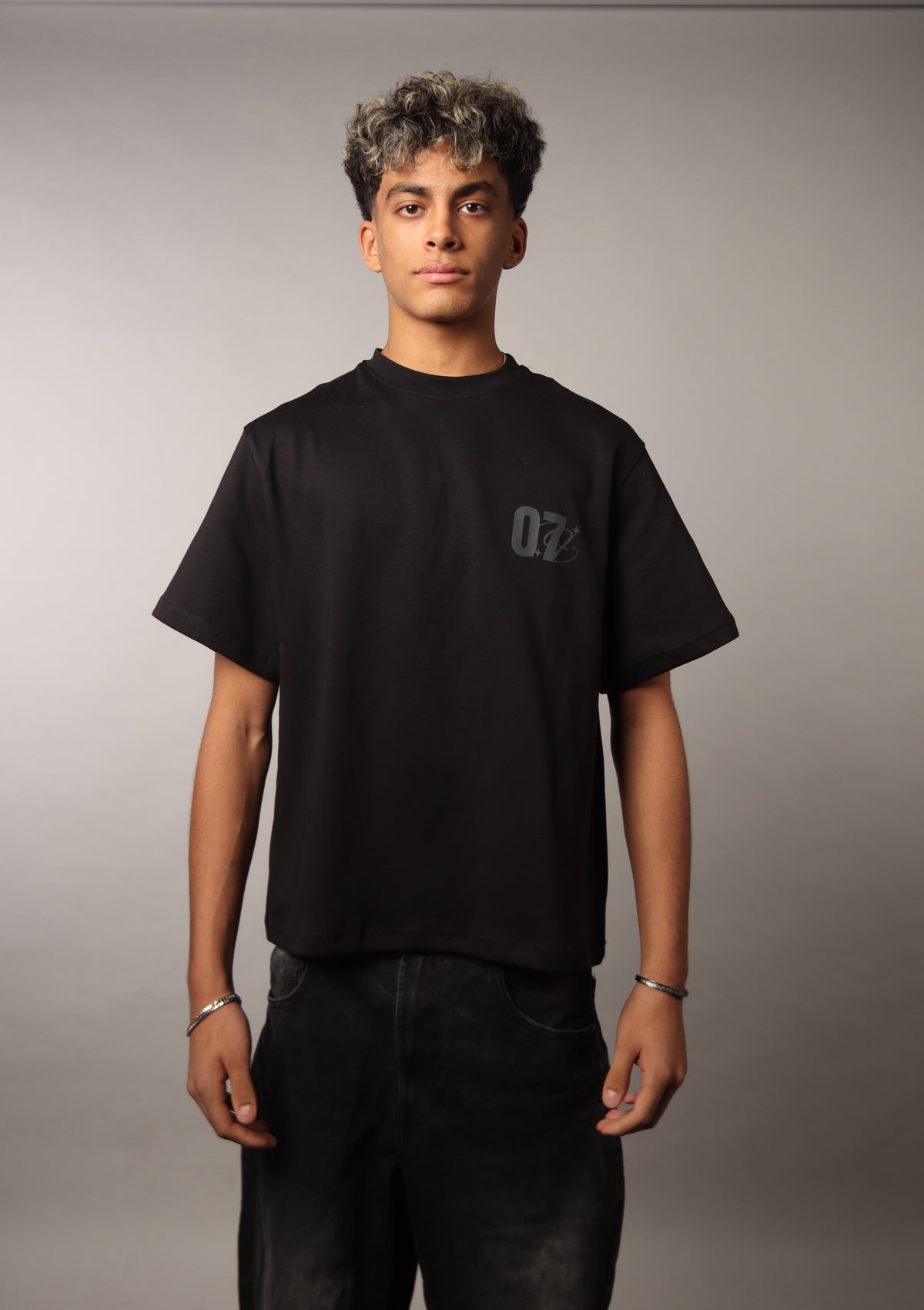 07 Tee Black