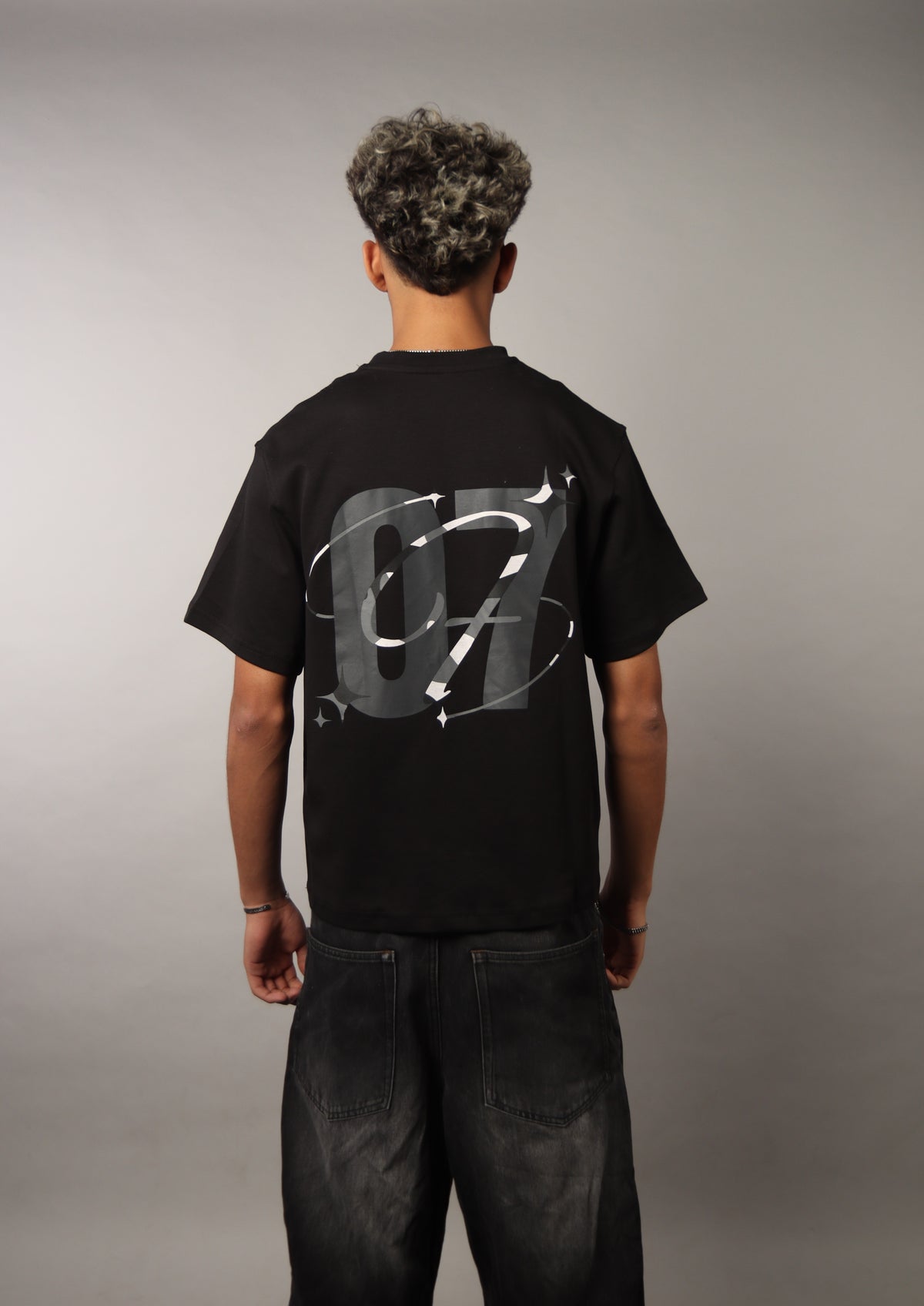 07 Tee Black